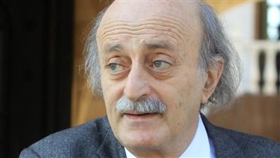 جنبلاط يزور الحريري في باريس