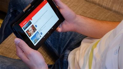 من دون أن أدرك، اكتشفت أن «الآيباد» أصبح رفيقي الأول في حياتي