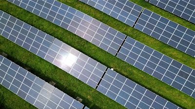 استثمارات الصين في الطاقة الشمسية ترتفع