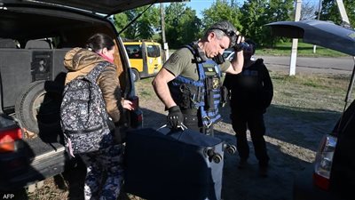 بعد الهجوم الروسي.. المئات يفرّون من القتال في منطقة خاركيف