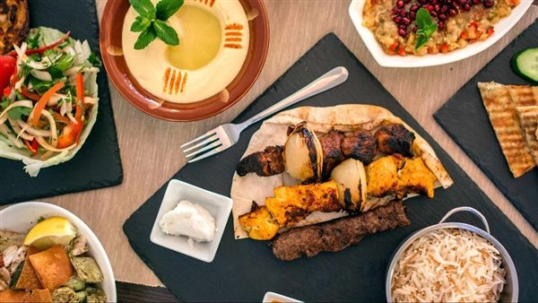 طاولة طعام