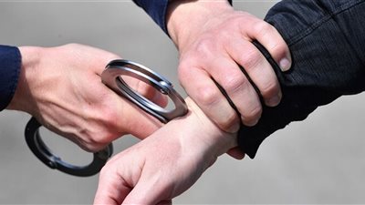 قتله بالقرب من المسجد قبل صلاة الجمعة على خلفية 