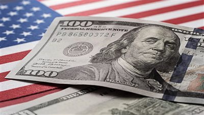 الدولار يتجه لتكبد خسارة أسبوعية مع تزايد توقعات خفض الفائدة