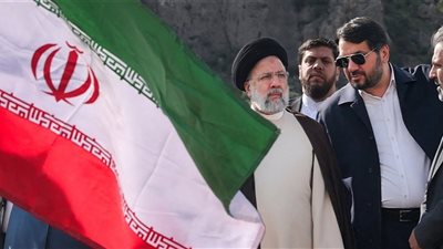 فرق البحث تعثر على حطام مروحية رئيسي... و