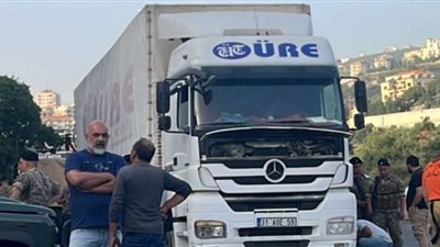 مخابرات الجيش تمكنت من توقيف شاحنة على اوتوستراد البترون محملة بأسلحة فردية