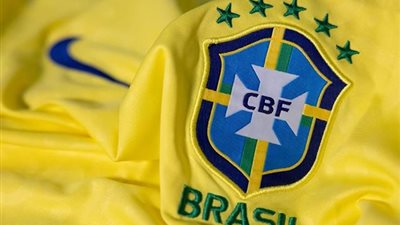البرازيل تستدعي ثلاثة لاعبين إلى المنتخب