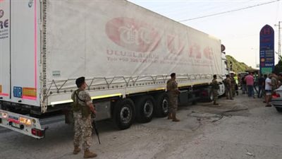 الطّرقات مُشرّعة أمام شاحنات السّلاح المهرَّب... والصّدفة تكشفها!