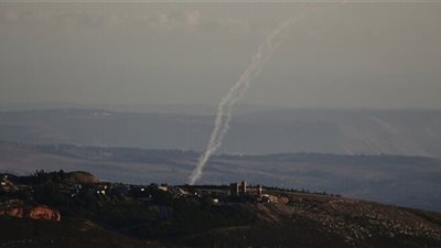 شهيدان وجريحان باستهداف دراجة نارية في حولا
