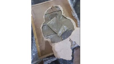 شعبة الجمارك في المطار ضبطت كمية من حشيشة الكيف كانت معدة للتصدير الى هولندا