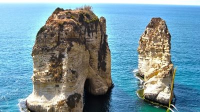 الأب إيلي خنيصر 