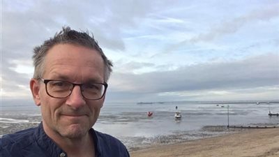 مقدم برامج على قناة 