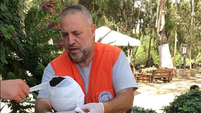 إسعاف شاب بعد إصابته أثناء ممارسته هواية السباحة عند نهر الأولي