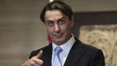 الدور الأميركي في لبنان: أبعد من وساطة وأقل من وصاية