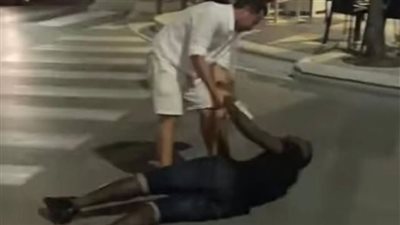 سقط عدّة مرّات على الأرض... أهمّ لاعبي الكرة الإيطالية بحالة سكر! (فيديو)