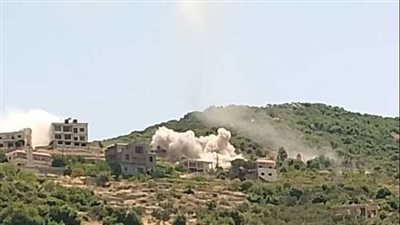 أحدهما مراسل وعضو مجلس بلدية.. إصاباتان جرّاء استهداف منزل في كفرشوبا