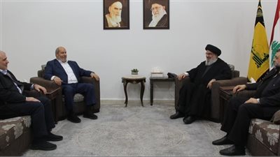 تفاصيل ما جرى بين نصرالله وقياديّ 