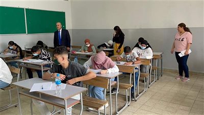 اساتذة التعليم الرسمي الثانوي توقفوا عن تصحيح الامتحانات الرسمية