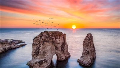 الأب إيلي خنيصر يكشف سبب 