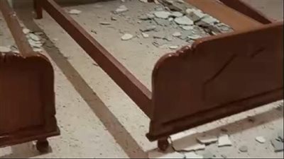 جنوبًا: انهيار سقف منزل إثر جدار الصّوت... ونجاة عائلة! (صورة)
