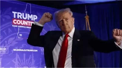 بالصور.. مصارع مزّق ثيابه تعبيرًا عن تأييده لترامب