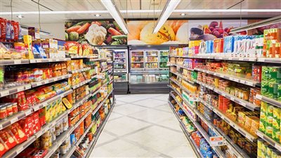 المواطنون يتهافتون على شراء المواد الغذائيّة ووزير البيئة يطمئن: المخزون يكفي لـ 3 أشهر والمحروقات لـ 4 أسابيع!