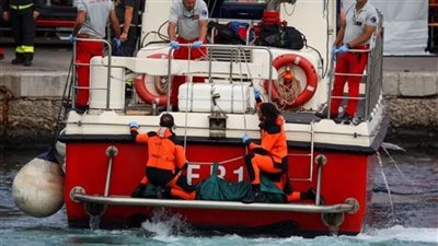 العثور على جثة رجل أعمال بريطاني شهير وابنته في يخت 