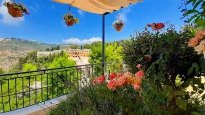 الحرب تُصيب 