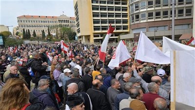 الحكومة تتحضر لإقرار زيادات لكل موظفي القطاع العام ومن ضمنهم العسكريون المتقاعدون