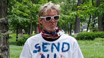 توجيه تهمتين للمشتبه به في محاولة اغتيال ترامب