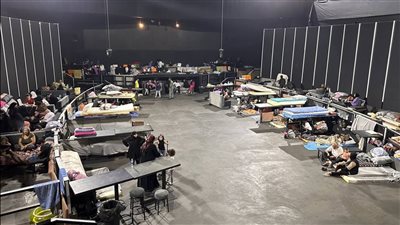 «سكاي بار» بيروت... من ملهى صاخب إلى مركز إيواء للنازحين: 400 شخص غالبيتهم من النساء والأطفال