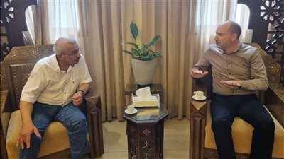 اسامة سعد عرض مع محافظ الجنوب لمستجدات الاوضاع وسبل مواكبة احتياجات النازحين جنوبأ