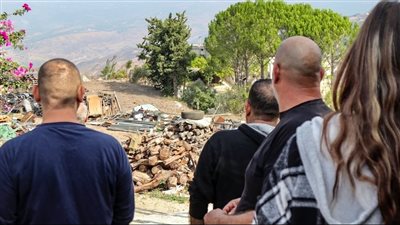 سكان في جنوب لبنان باقون رغم القصف: 