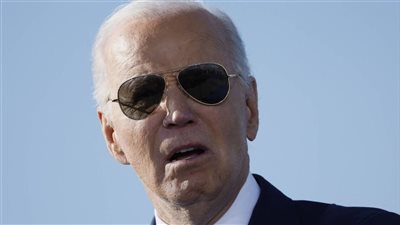 انتقادات لبايدن بسبب وصفه أنصار ترمب بـ«القمامة»