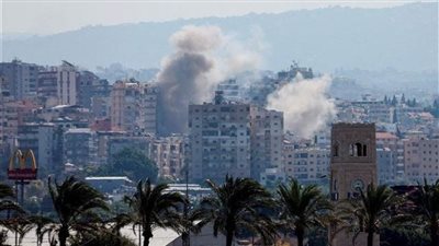 هربًا من الخطر... عائلات صور تغادر منازلها