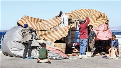 شبح البرد يخيّم فوق النازحين