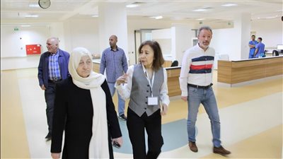 بهية الحريري تفقدت الأقسام المفتتحة في المستشفى التركي: حاجة أساسية في مواجهة العدوان الاسرائيلي ونأمل أن تكون منطلقاً لتشغيله بكامل طاقته