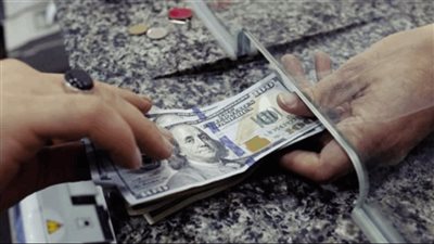 الإنفاق الحكومي على النازحين يفجّر جدلًا.. ما حقيقة استخدام أموال المودعين؟