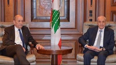 ماكرون يؤكد على انتخاب الرئيس ولودريان يهندس جلسة الانتخاب