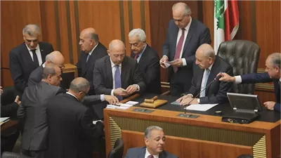 فرنجية لن ينسحب وجنبلاط إلى معراب بحثاً عن اسم توافقي: إشارات دولية متناقضة حول الرئاسة