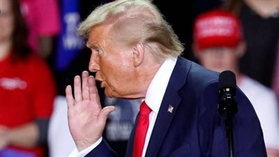 ترامب يهدد طهران بحرب جديدة