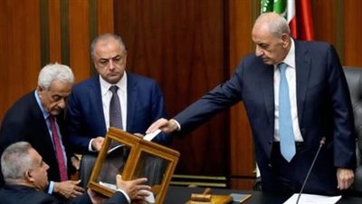 خطوط الإتّصالات مفتوحة... ورئيس 