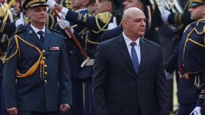 بداية مرحلة جديدة: تسليم عون صلاحياته الدستورية