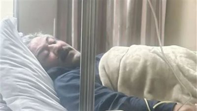 بعد الإعتداء عليه... أول صورة لعمايري من المستشفى!