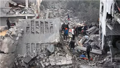 إسرائيل تواصل قصف غزة... ونتنياهو يضع شرطاً للالتزام بتنفيذ الهدنة