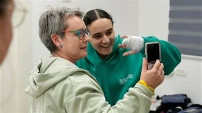 والدة رهينة إسرائيلية: كابوس إبنتي انتهى!