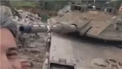 في بلدة يارون جنوبي لبنان... وقف وجهاً لوجه مع دبابة إسرائيلية (فيديو)