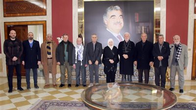 بهية الحريري التقت فتحي أبو العردات مع وفد من فصائل منظمة التحرير الفلسطينية