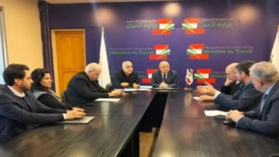 اجتماع في وزارة العمل... وخطوة للتخفيف من الأعباء عن المرضى