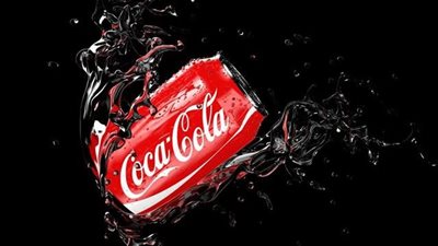 مادة غريبة داخل علب 