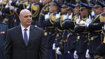 ​عون في عين العاصفة: تأييدٌ فرنسي وتنسيقٌ أميركي ورعاية سعوديّة